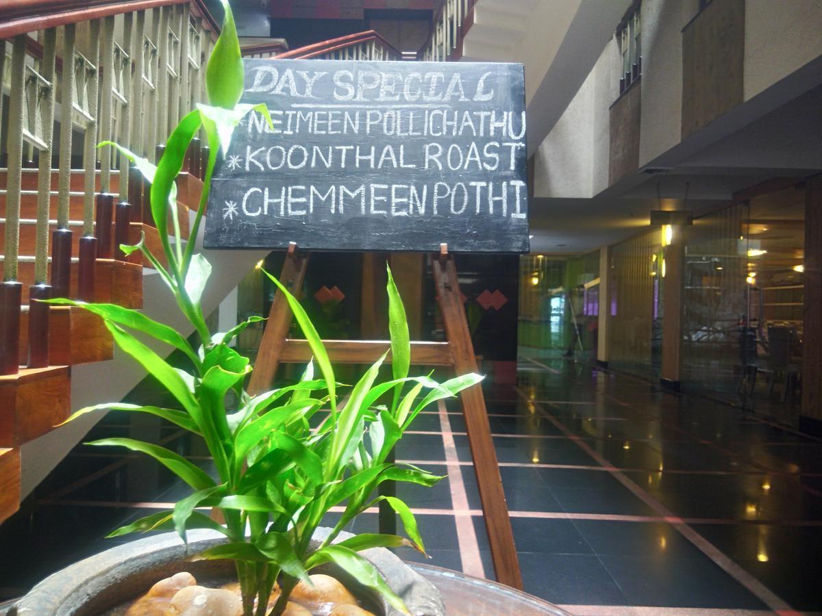 Lotus 8 Hotel Nedumbassery Exteriér fotografie